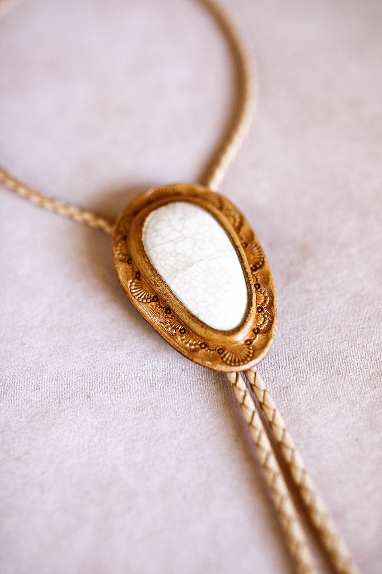 Wild Horse Magnesite Bolo Tie